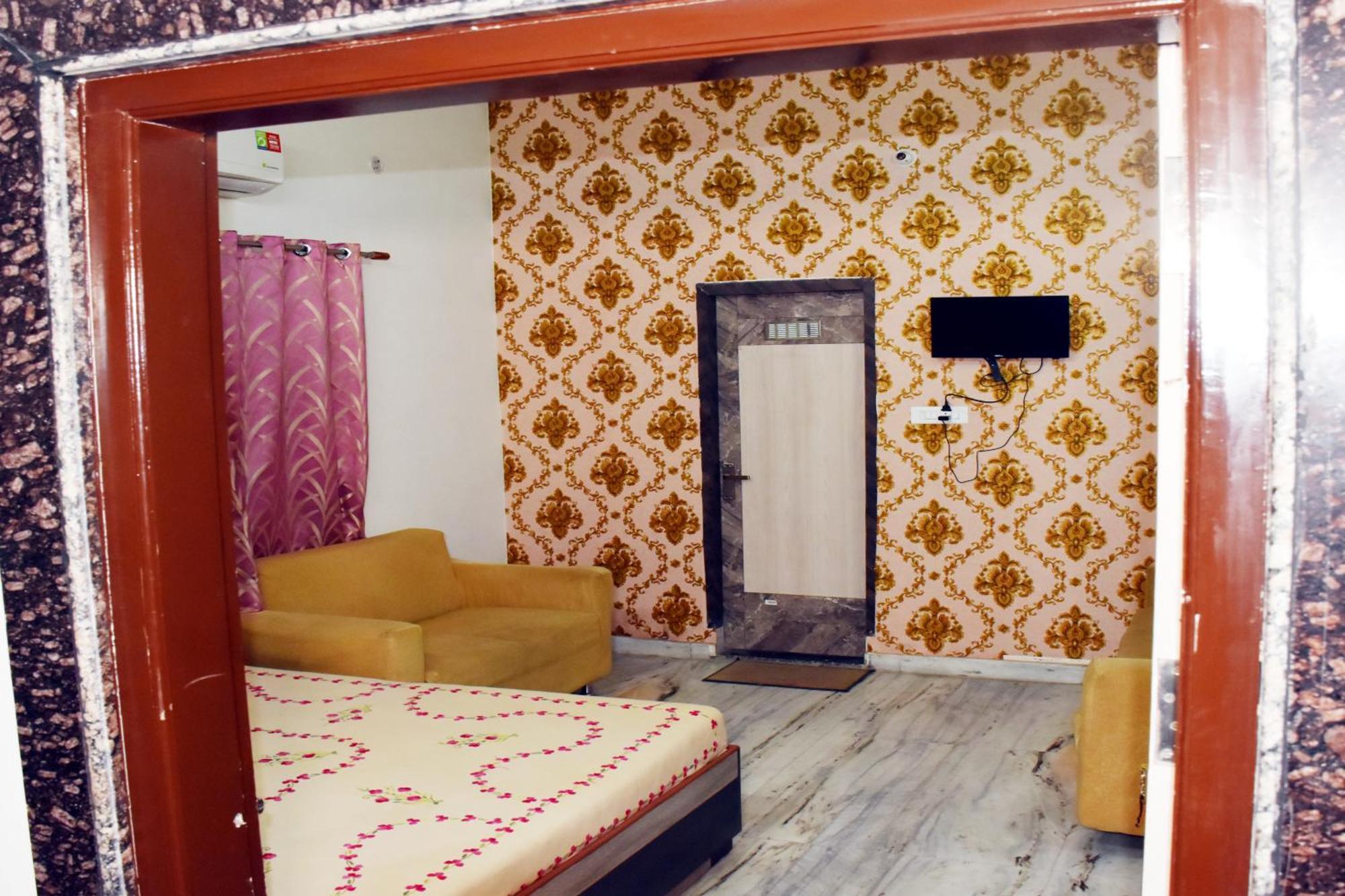 Ramaya Home Stay Варанаси Екстериор снимка