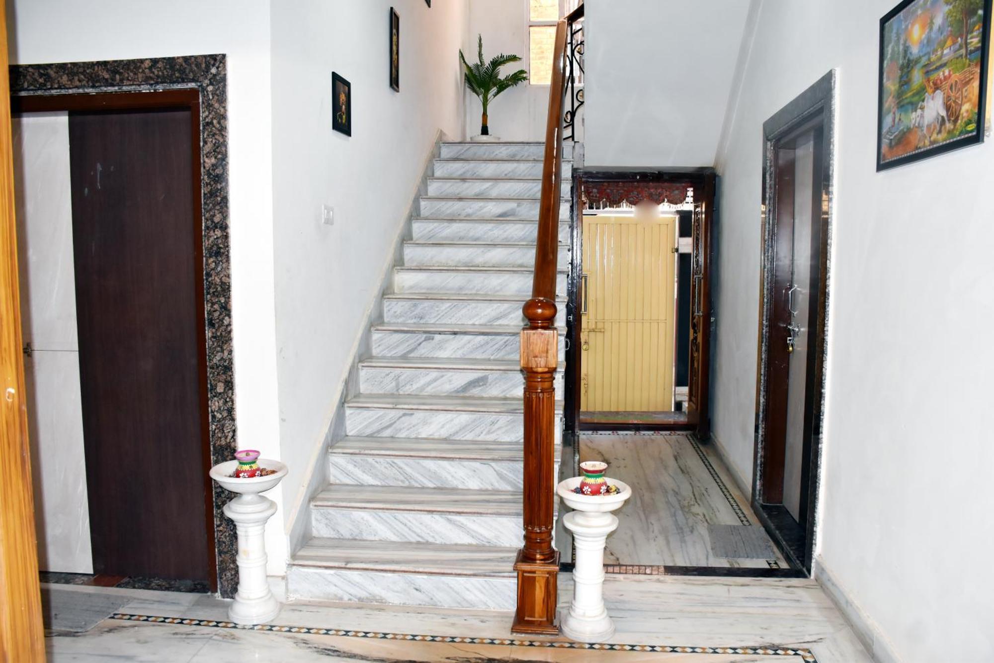 Ramaya Home Stay Варанаси Екстериор снимка