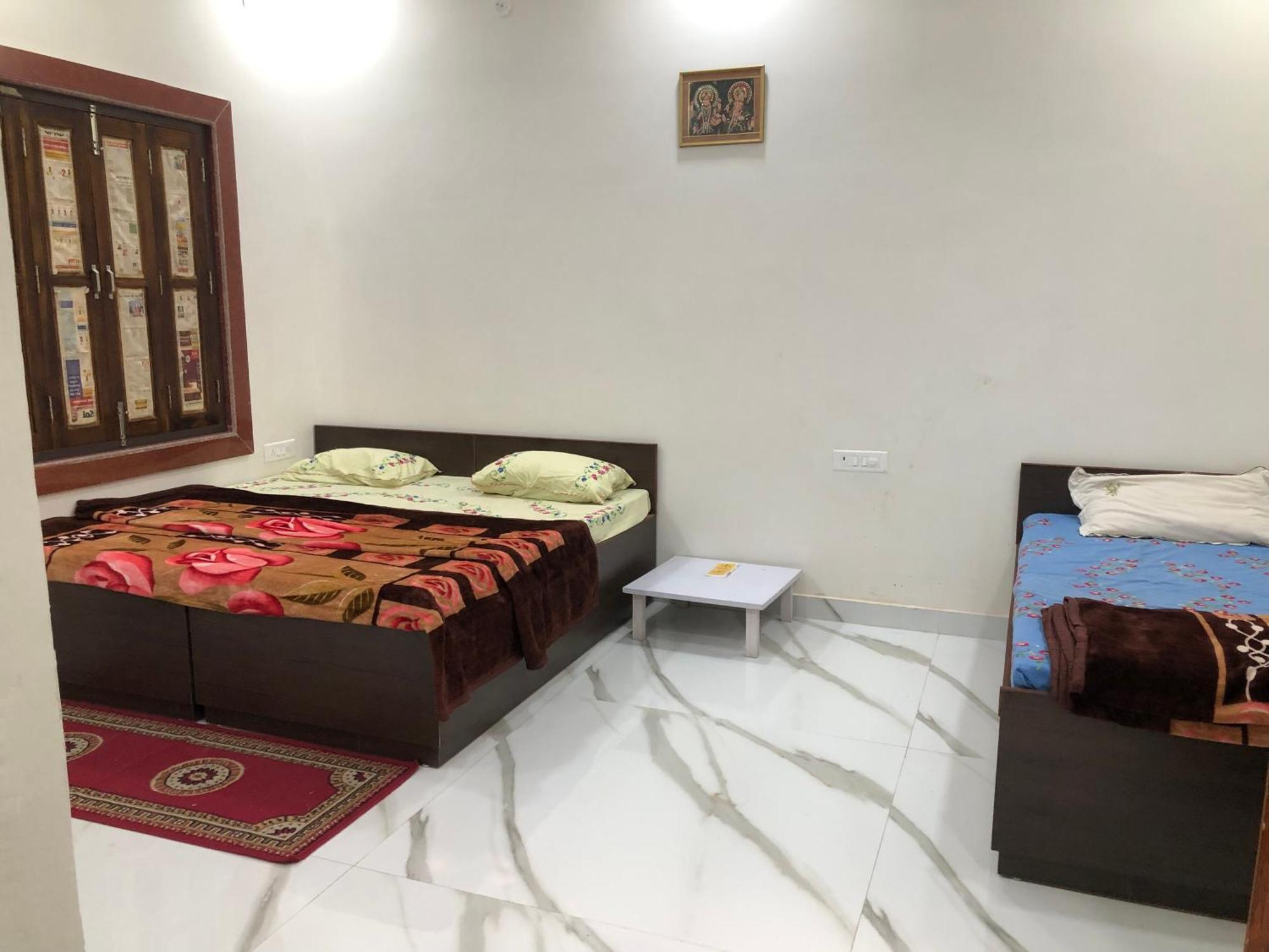 Ramaya Home Stay Варанаси Екстериор снимка