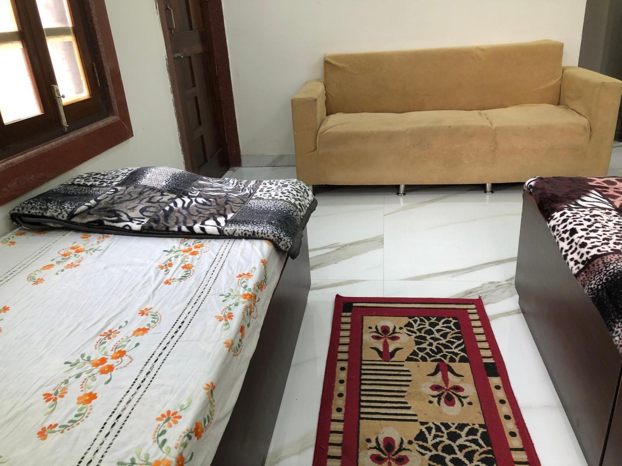 Ramaya Home Stay Варанаси Екстериор снимка